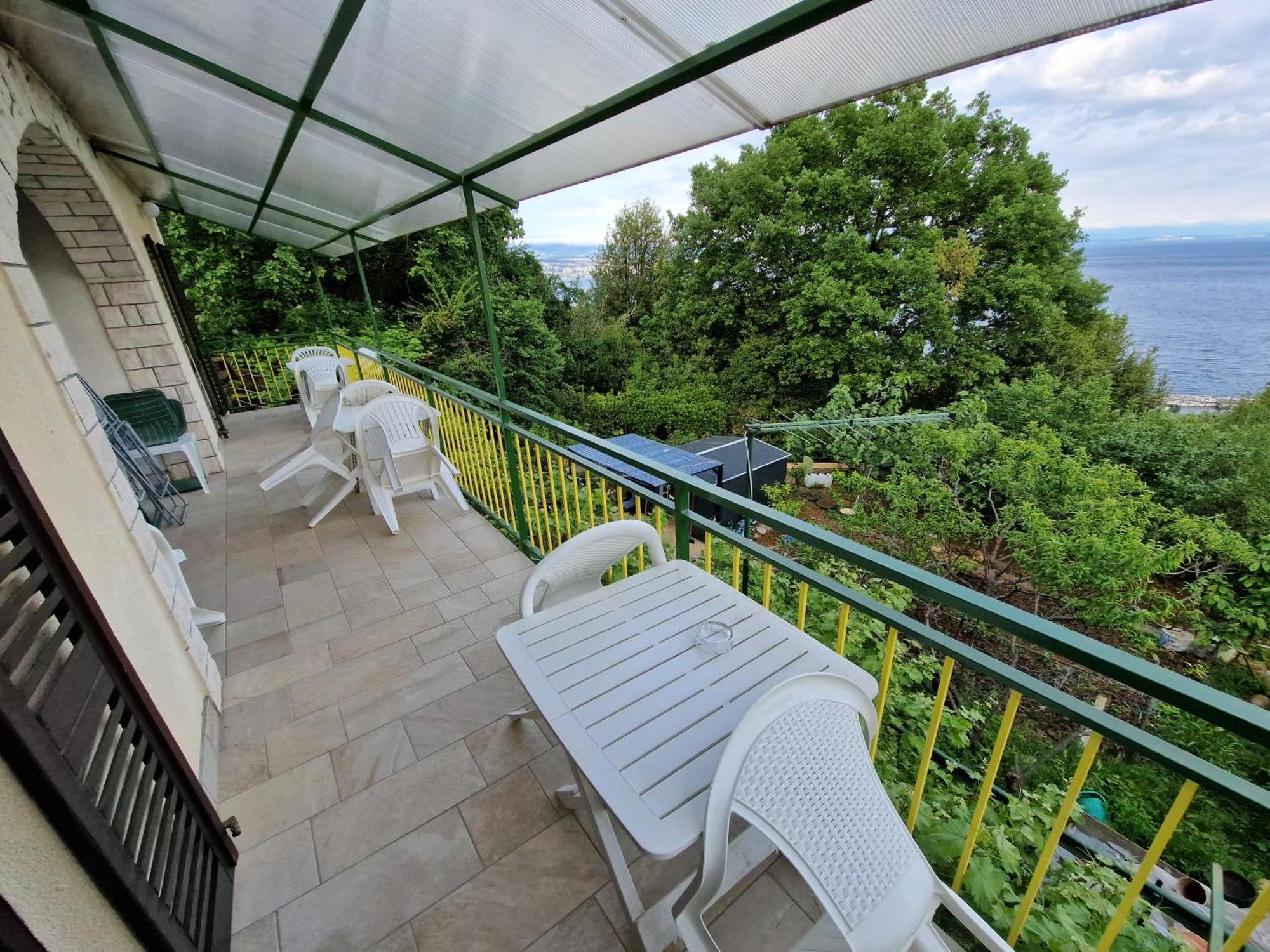 Apartments Zlatko Ičići الغرفة الصورة